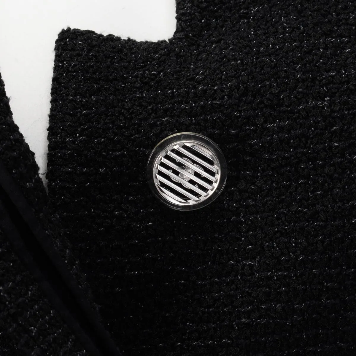 Chanel Black Fantasy Tweed Cropped Jacket FR 38
