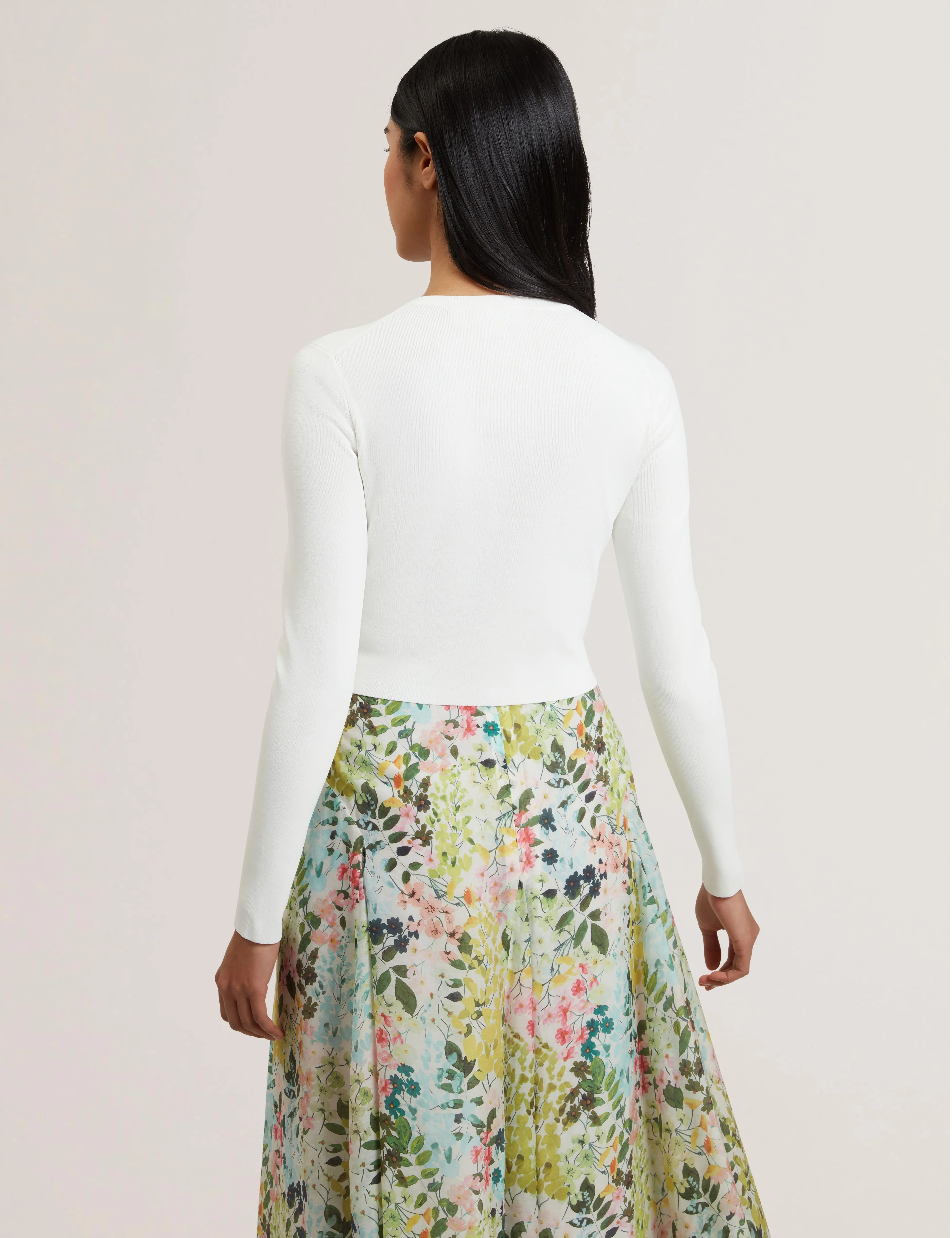 Emoriyy Cropped Long Sleeve Knit Cardigan Ivory