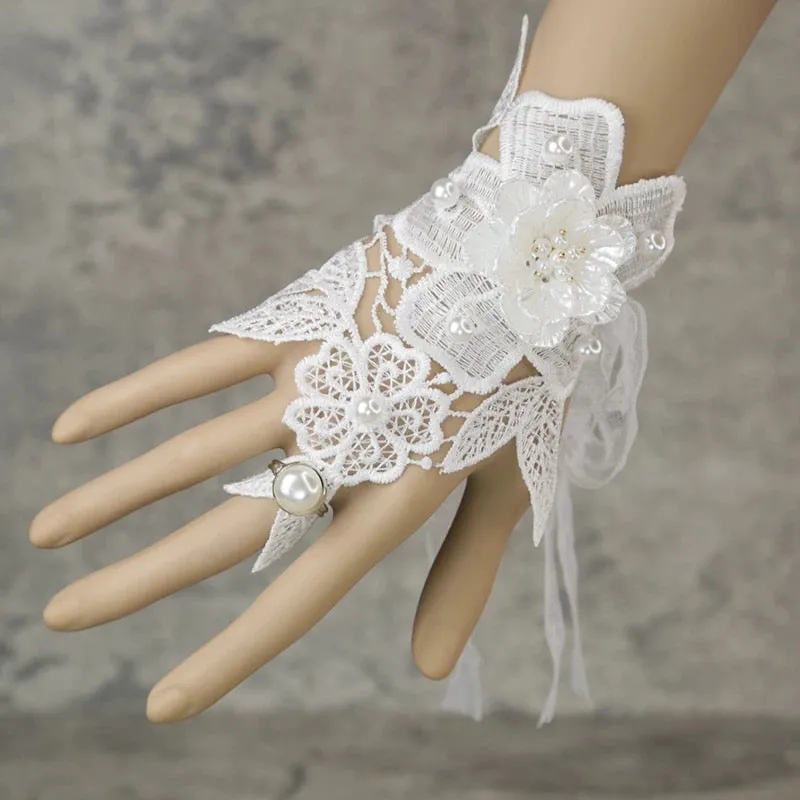 Gothic Glamour Gloves - Add an Edgy Touch to Your Look 05