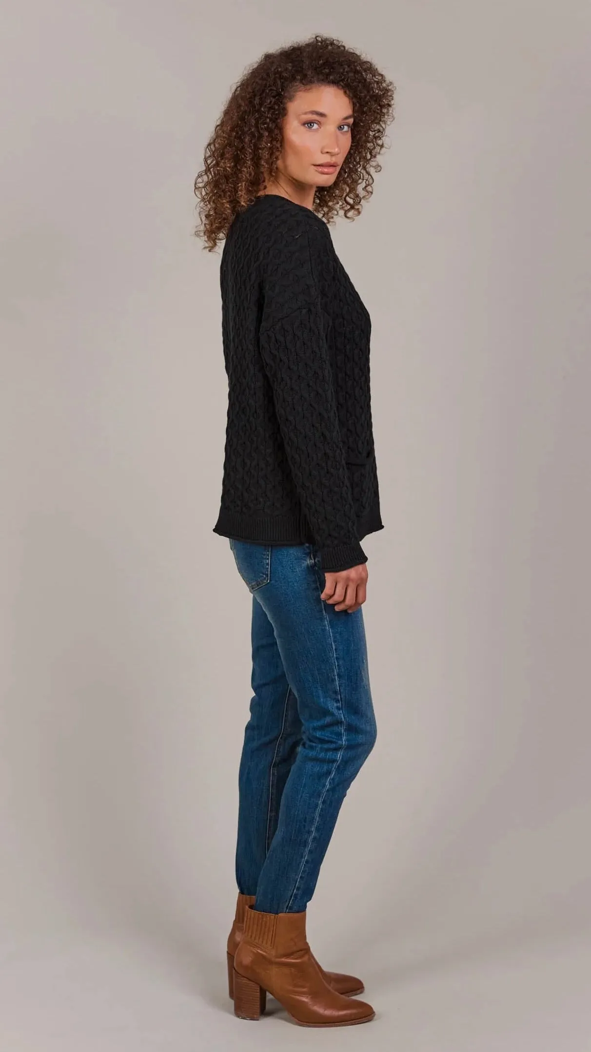 Naviva Cardigan Black